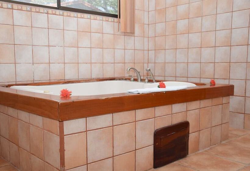 سوییت با چشم‌انداز استخر, Agua Dulce On The Beach