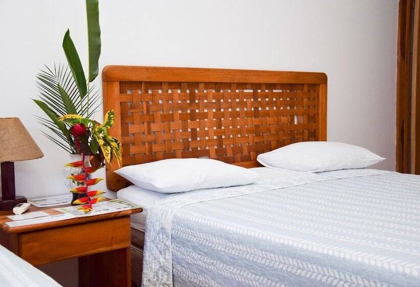 سوییت با چشم‌انداز باغ, Agua Dulce On The Beach