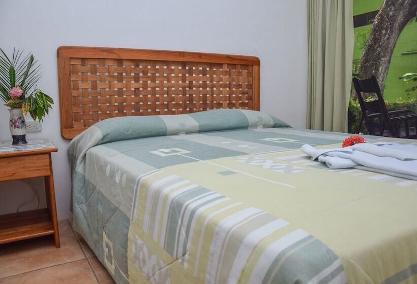 سوییت با چشم‌انداز باغ, Agua Dulce On The Beach