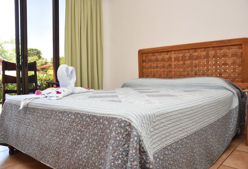 سوییت با چشم‌انداز استخر, Agua Dulce On The Beach