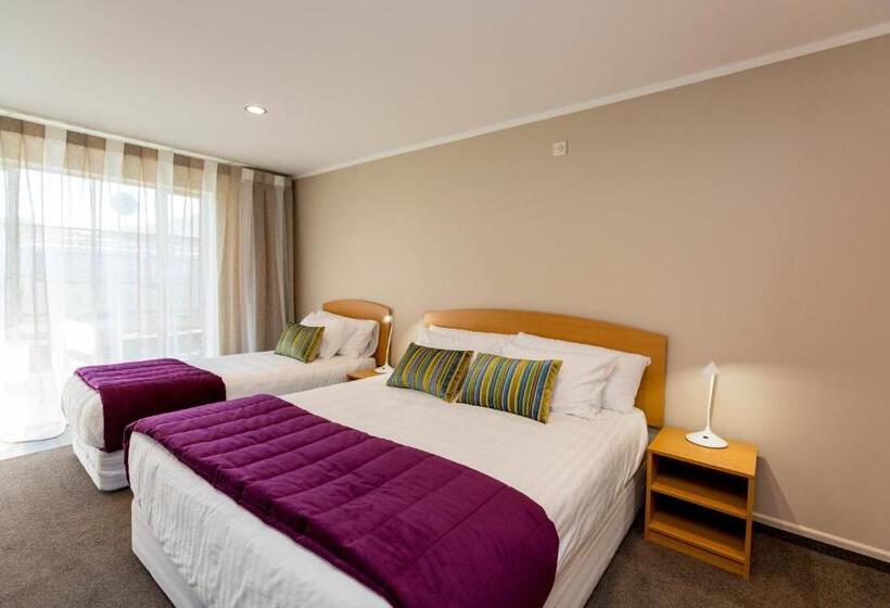 סטודיו אקזקיוטיב, Aspen Court Motel Taihape