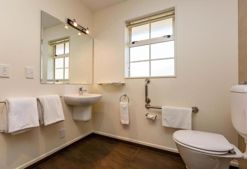 סטודיו אקזקיוטיב, Aspen Court Motel Taihape