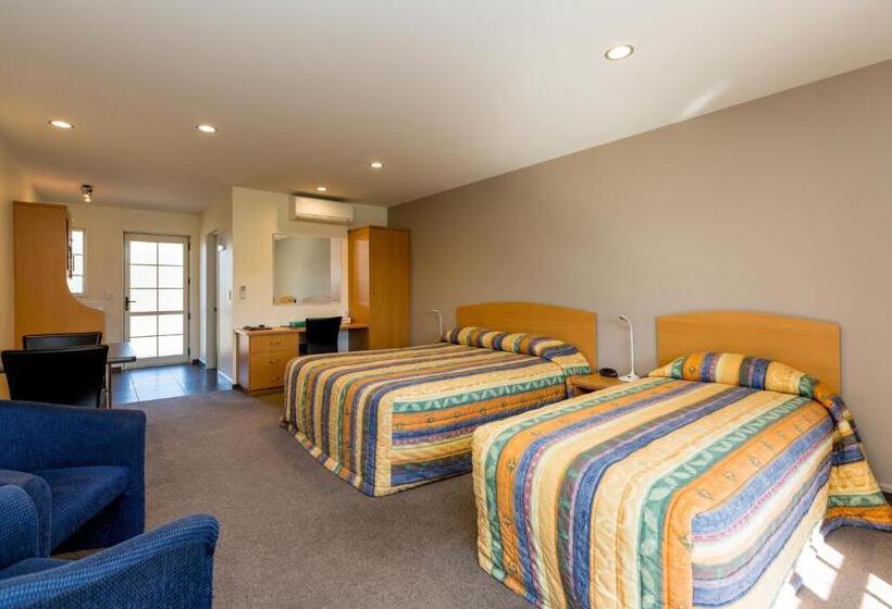 이그제큐티브 스튜디오, Aspen Court Motel Taihape