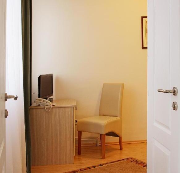 اتاق استاندارد یک نفره, Garni Hotel Hamburg