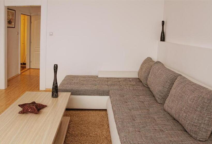 آپارتمان 1 خوابه با بالکن, Garni Hotel Hamburg