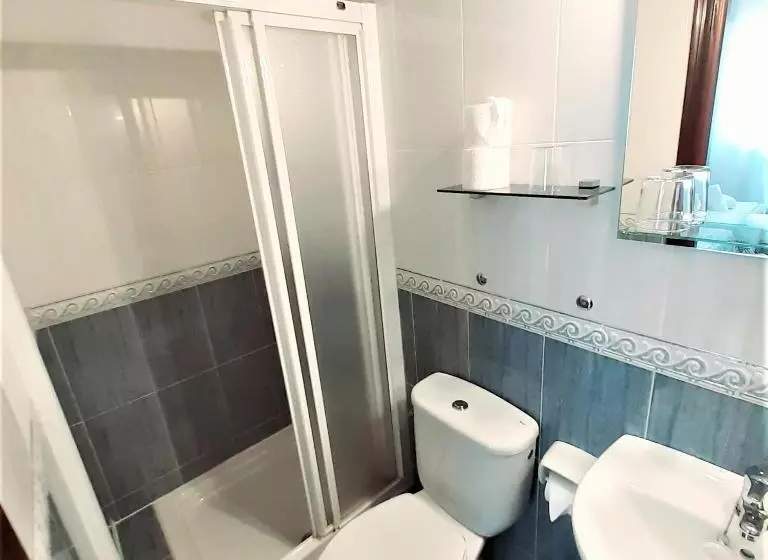 スタンダード4人部屋, Hostal Kokkola