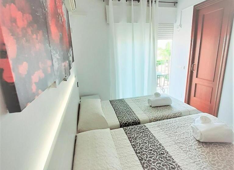 اتاق استاندارد با بالکن, Hostal Kokkola