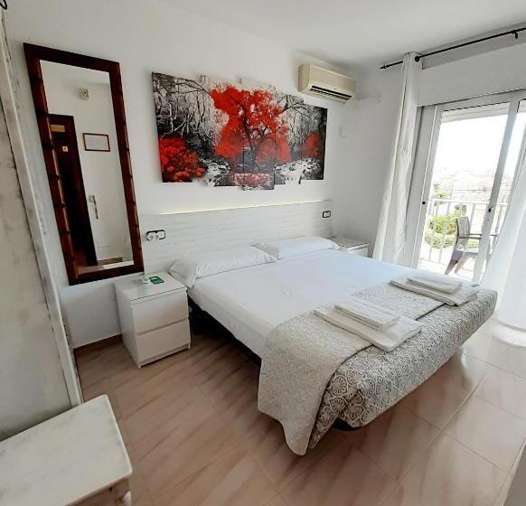 اتاق استاندارد با بالکن, Hostal Kokkola