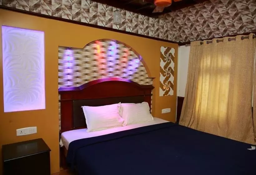 3 Bedroom Premium Apartment, Cosy Premium Houseboats