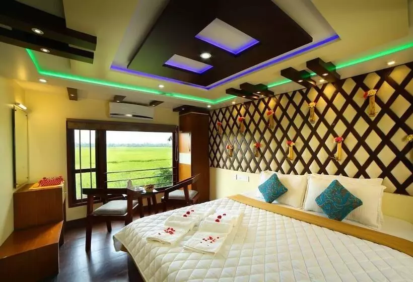 5 Bedroom Apartment, Cosy Premium Houseboats