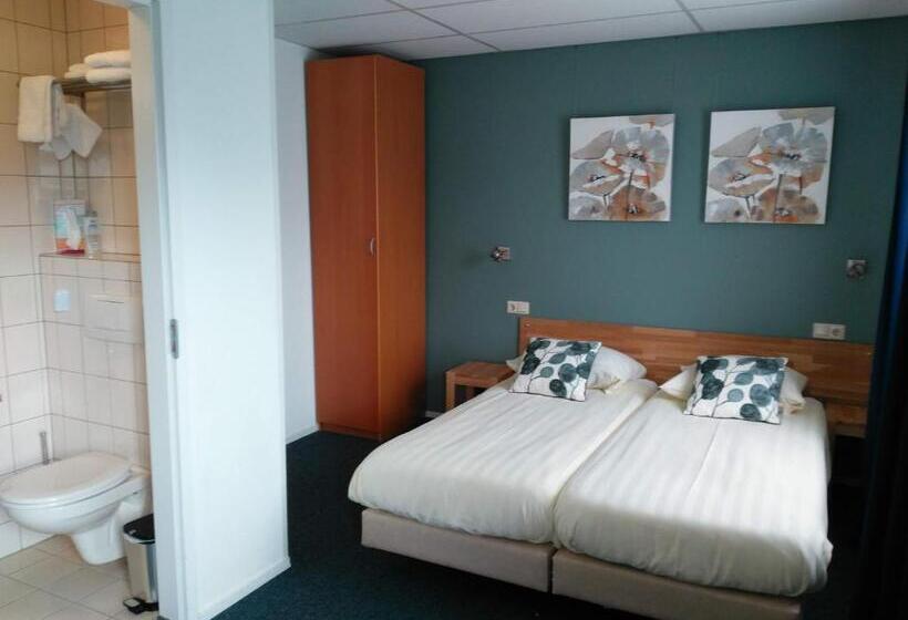 اتاق استاندارد, De Wilde Kriek   Before De Karsteboom