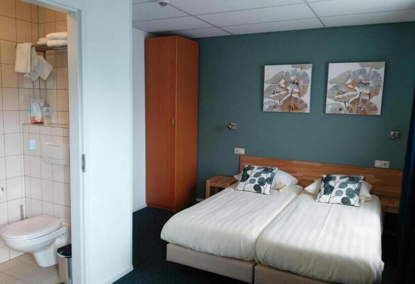 اتاق استاندارد, De Wilde Kriek   Before De Karsteboom