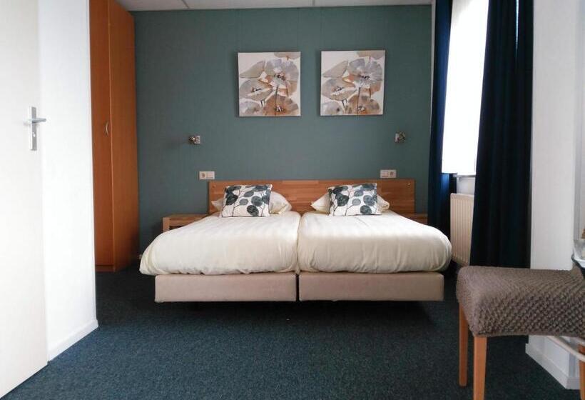 اتاق استاندارد, De Wilde Kriek   Before De Karsteboom