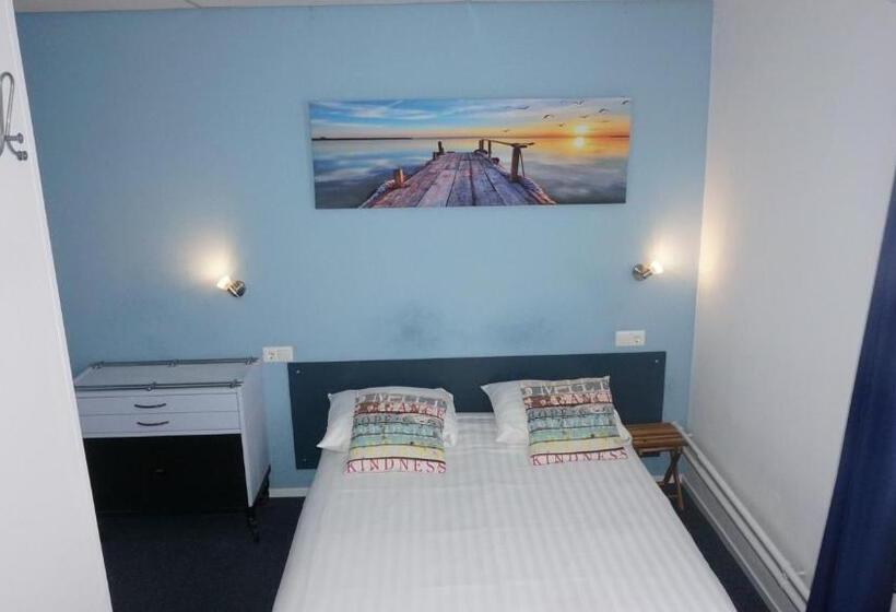 اتاق عادی, De Wilde Kriek   Before De Karsteboom