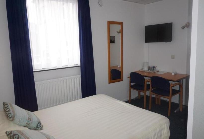 اتاق عادی, De Wilde Kriek   Before De Karsteboom