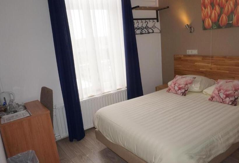 اتاق عادی, De Wilde Kriek   Before De Karsteboom