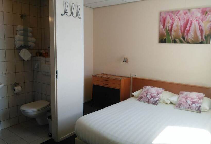 اتاق عادی, De Wilde Kriek   Before De Karsteboom