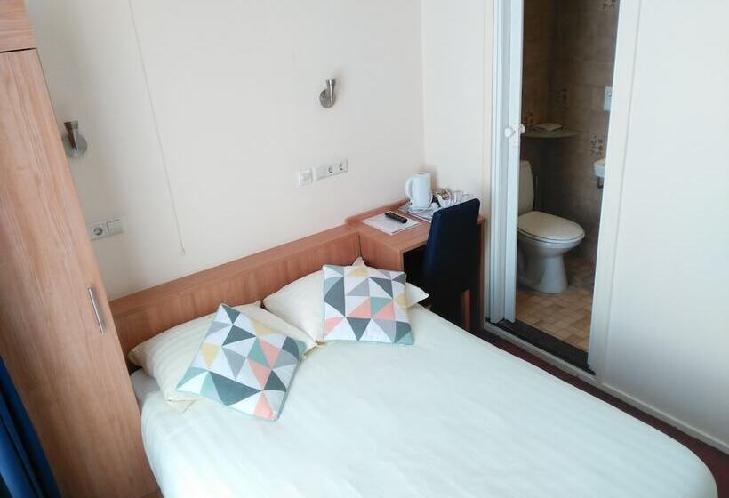 اتاق عادی, De Wilde Kriek   Before De Karsteboom