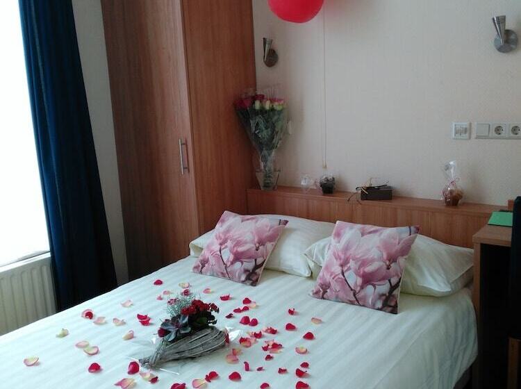 اتاق عادی, De Wilde Kriek   Before De Karsteboom