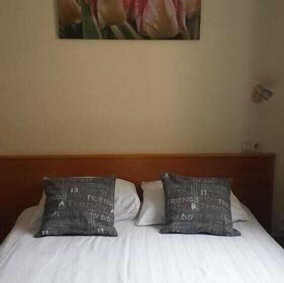 اتاق عادی, De Wilde Kriek   Before De Karsteboom