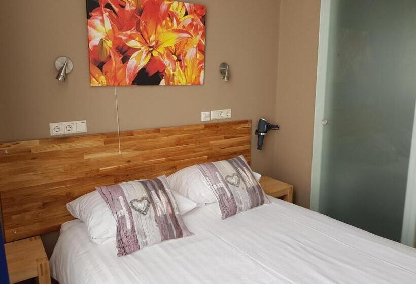 اتاق عادی, De Wilde Kriek   Before De Karsteboom