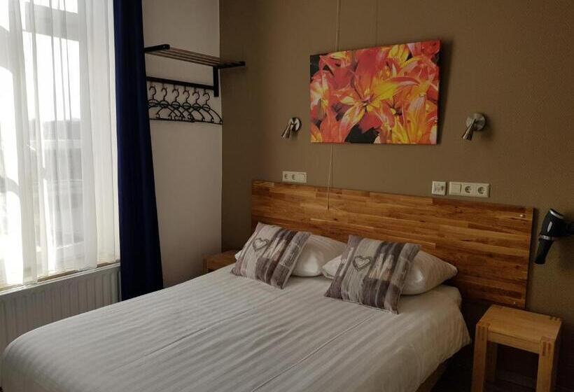 اتاق عادی, De Wilde Kriek   Before De Karsteboom