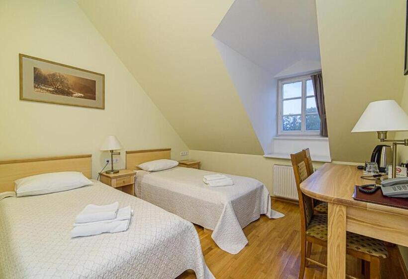 اتاق استاندارد چهار تخته, Domus Maria