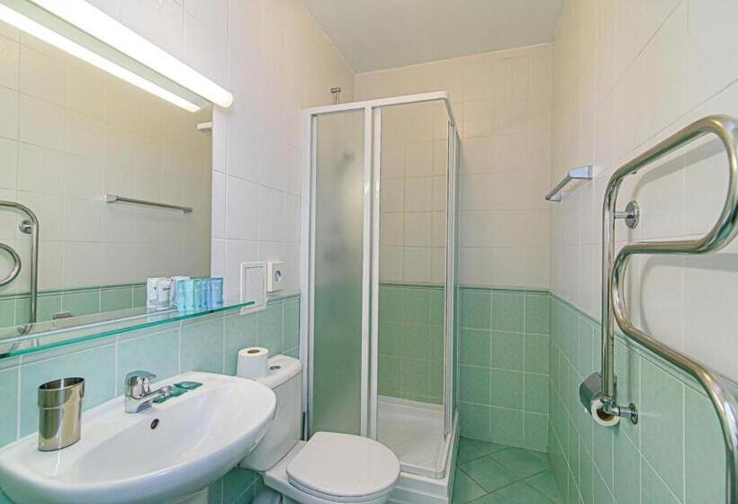 اتاق استاندارد سه نفره, Domus Maria