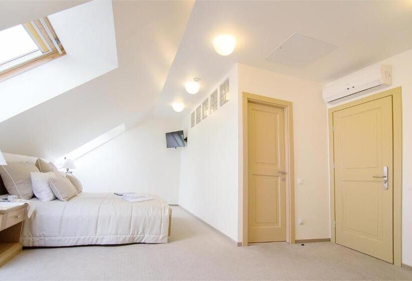 اتاق سوپریور, Domus Maria