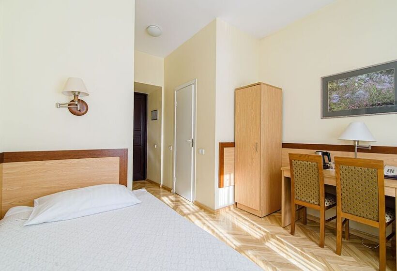 اتاق استاندارد یک نفره, Domus Maria