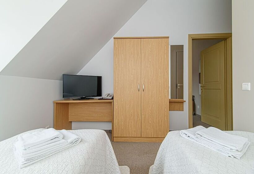 اتاق استاندارد چهار تخته, Domus Maria