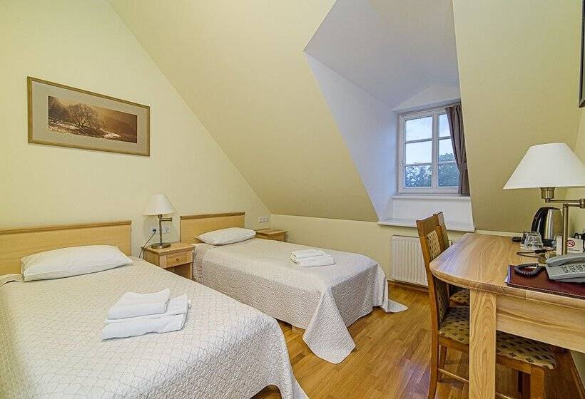 اتاق استاندارد چهار تخته, Domus Maria