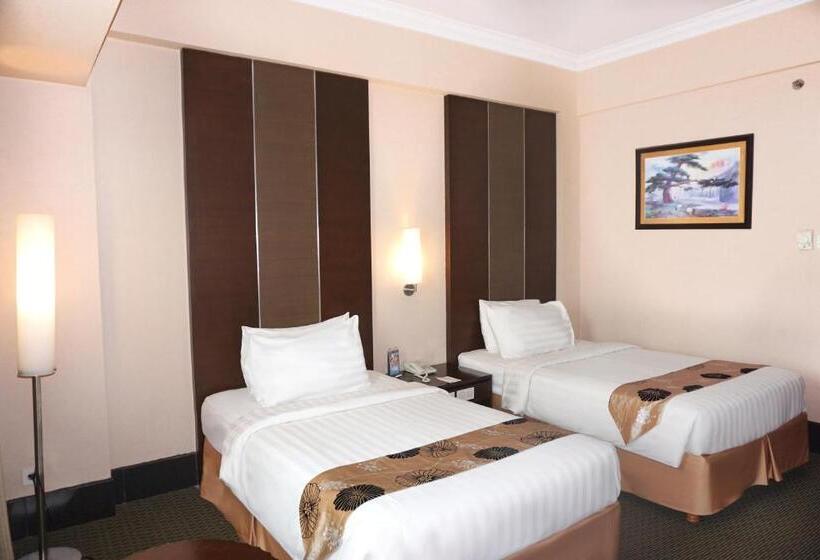 이그제큐티브 룸, Emerald Garden International