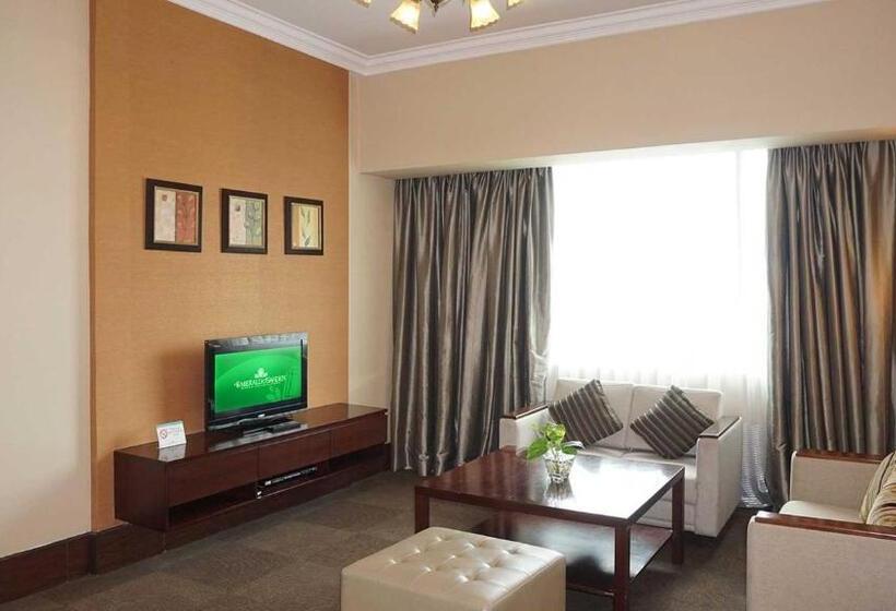 Полулюкс Президентский, Emerald Garden International