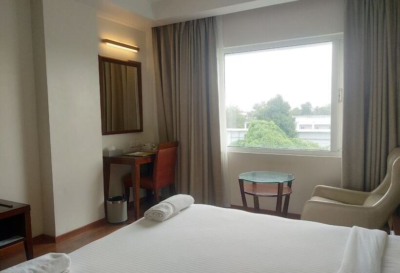 חדר אקזקיוטיב, Grand Gardenia