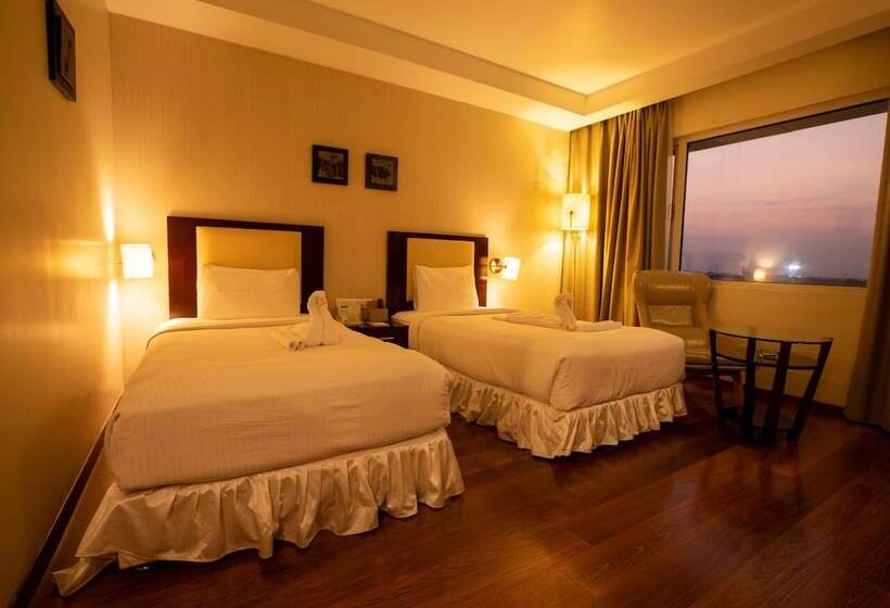 חדר אקזקיוטיב, Grand Gardenia