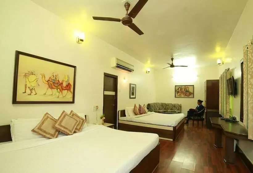 اتاق لوکس, Karnavati
