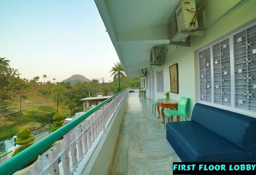 豪华房间, Karnavati