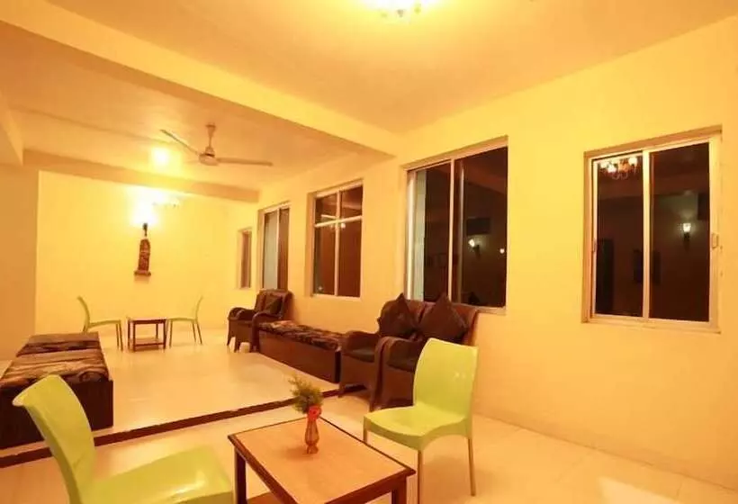 اتاق لوکس, Karnavati