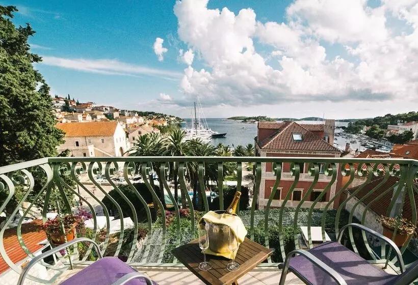 オーシャンビューデラックススイート, Park Hvar
