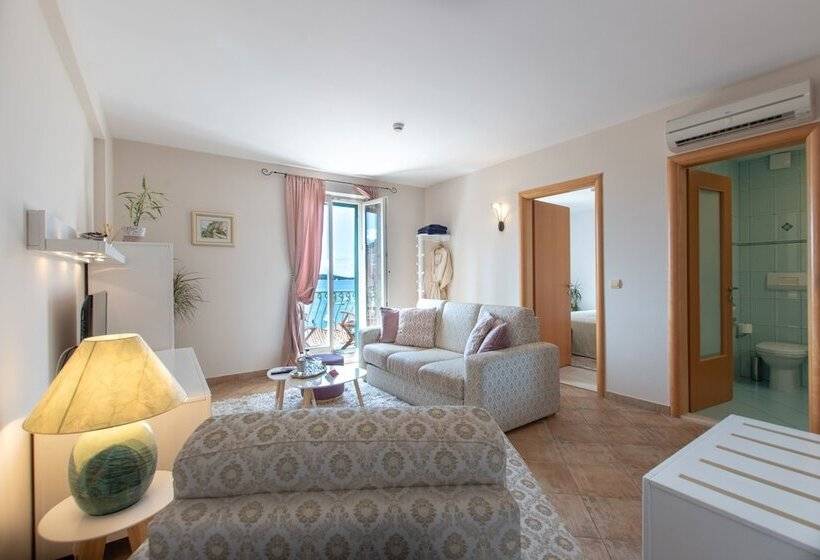 Люкс Deluxe Вид на Море, Park Hvar