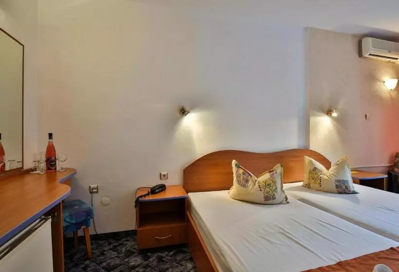 اتاق استاندارد با بالکن, Kamchia Park Hotel   All Inclusive & Free Parking