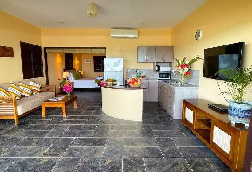 Deluxe Suite Sea View, Nasama Resort