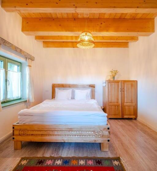 Quarto Superior, Dimineți în Cerdac