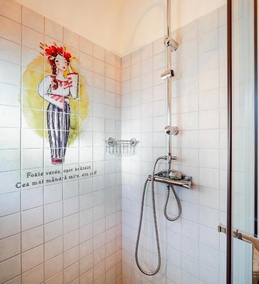 Casa 3 Quartos, Dimineți în Cerdac