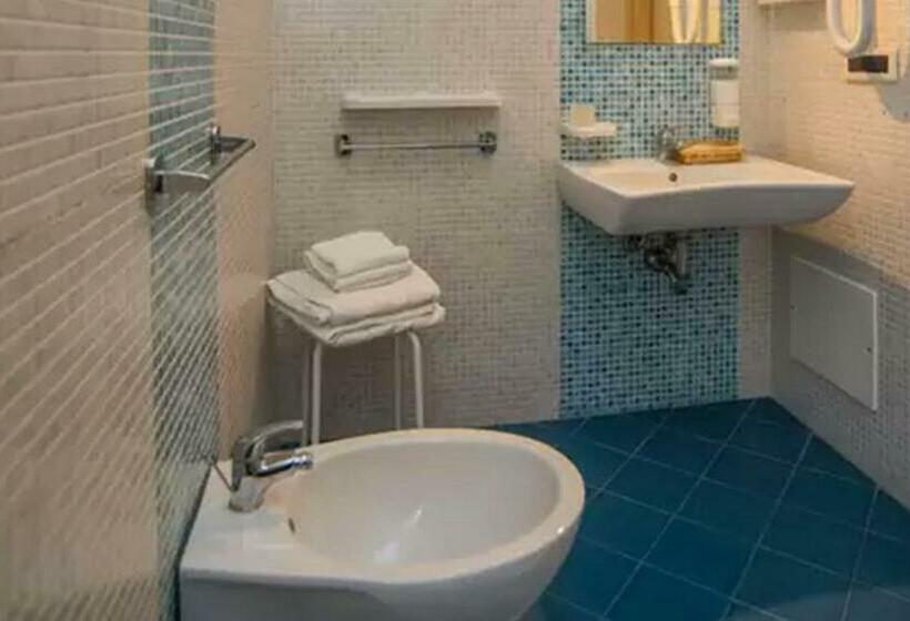 Четырехместный Номер Стандарт, Noto Marina E Spa
