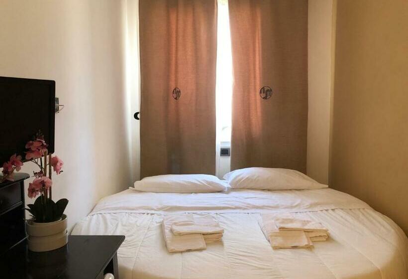 اتاق اکونومی, Noto Marina E Spa