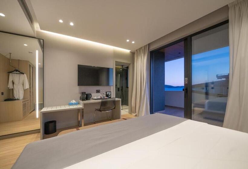 غرفة ديلوكس ذات إطلالة جانبية على البحر, Yacht Premium