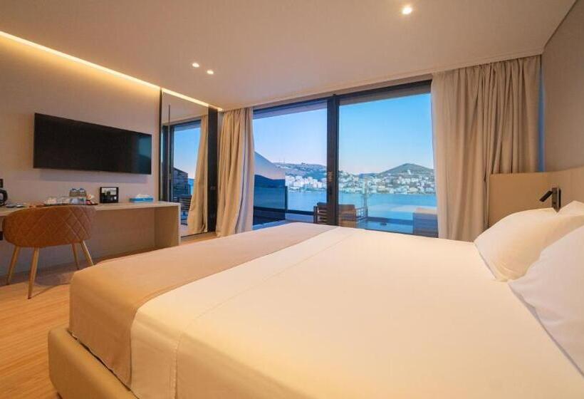 غرفة ديلوكس مطلّة علي البحر, Yacht Premium