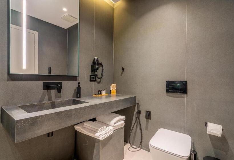 جناح سوبيريور مطل علي البحر, Yacht Premium